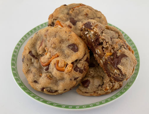 Pretzel 🥨 Chocolate Chip Cookies 🍪 – Confections by Cori